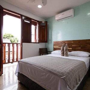 Habitación Estándar con Cama Queen
